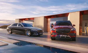 Mercedes-Benz mang gần 30 xe sang đến triển lãm riêng tại Hà Nội